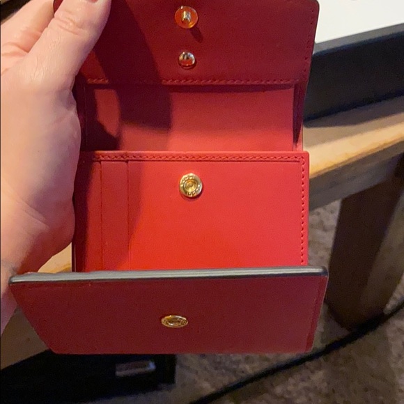 Authentic Gucci Sylvie Wallet - Picture 5 of 9